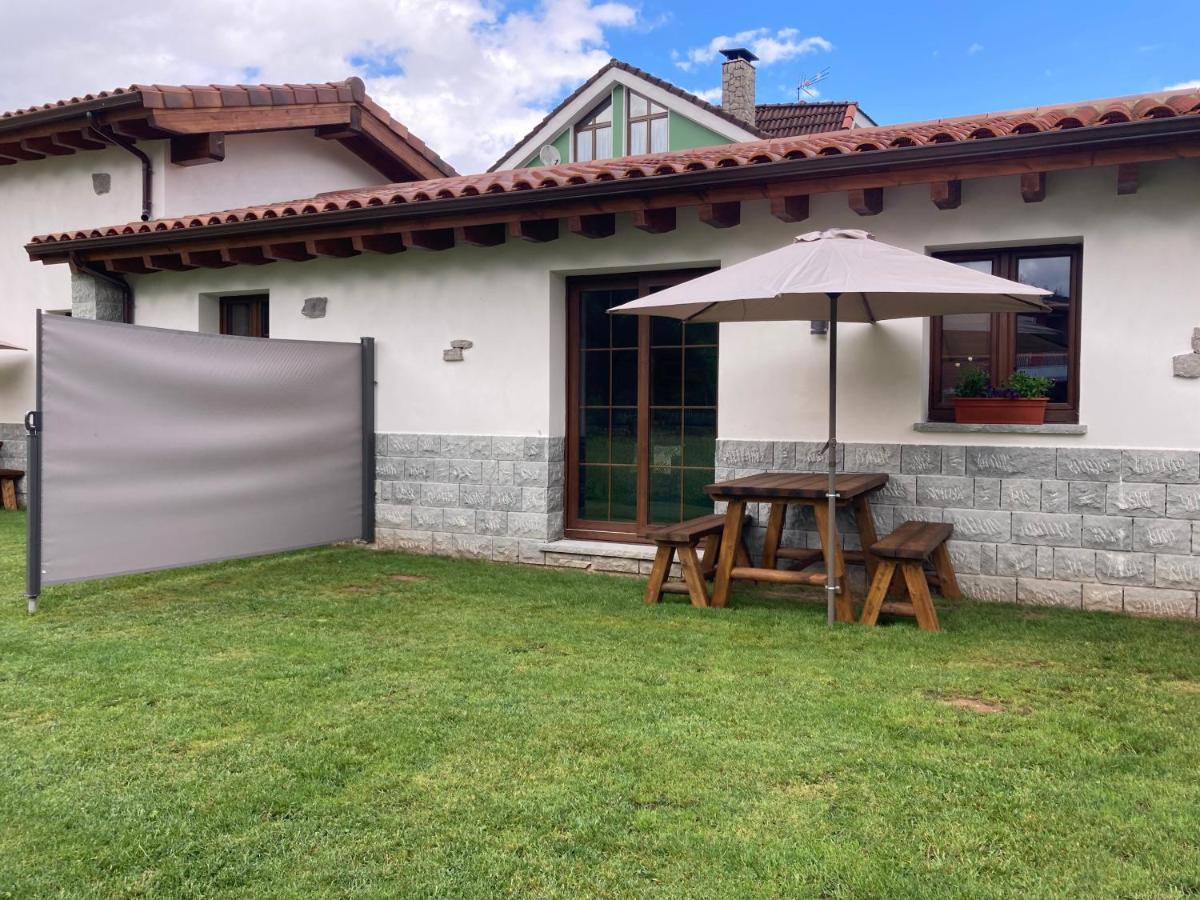 Apartamentos La Presa El Molin Onís Kültér fotó